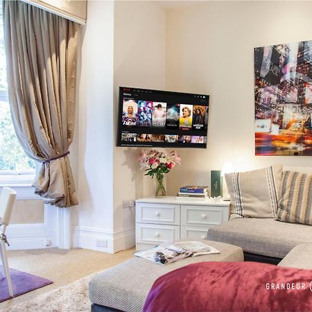 Treetop Suite By Grandeur Property Bournemouth Bagian luar foto
