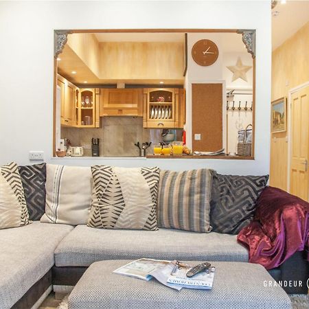 Treetop Suite By Grandeur Property Bournemouth Bagian luar foto