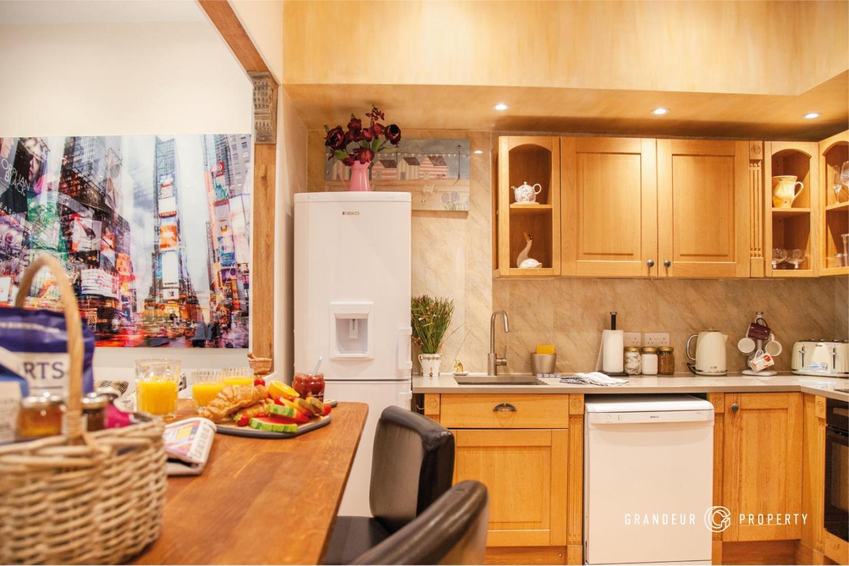 Treetop Suite By Grandeur Property Bournemouth Bagian luar foto