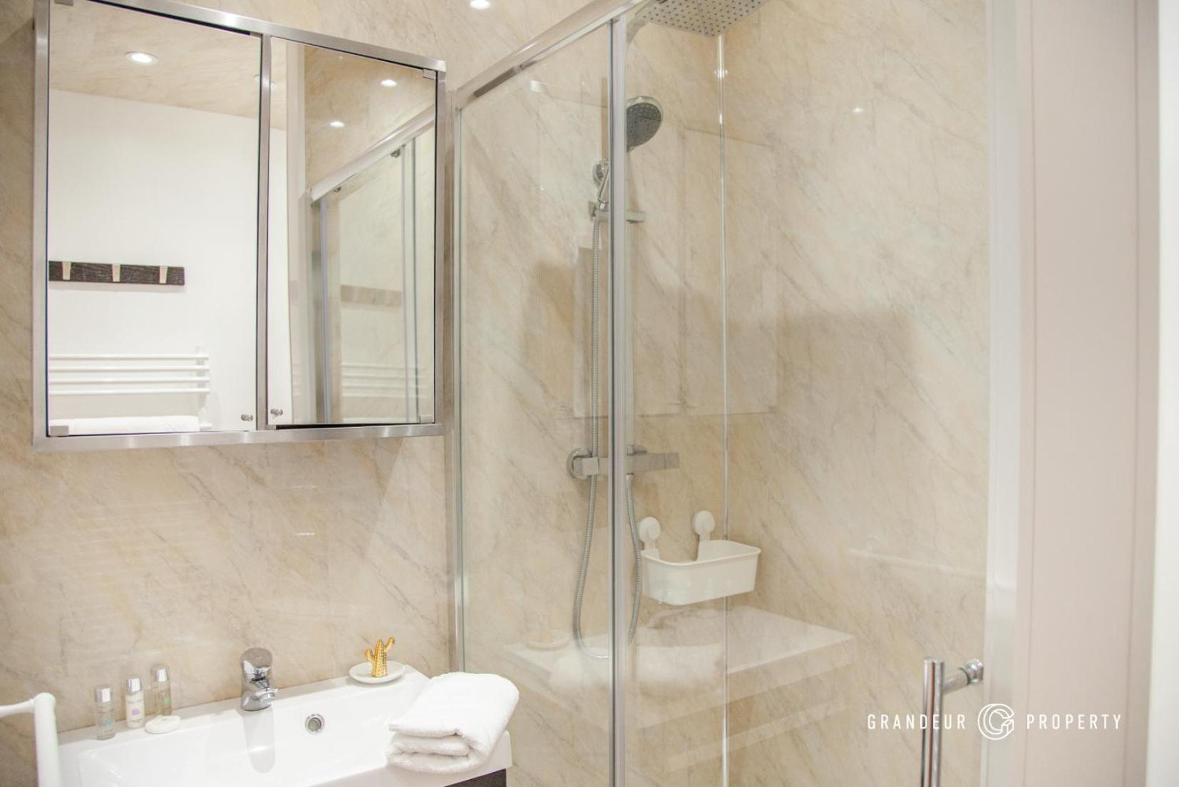 Treetop Suite By Grandeur Property Bournemouth Bagian luar foto