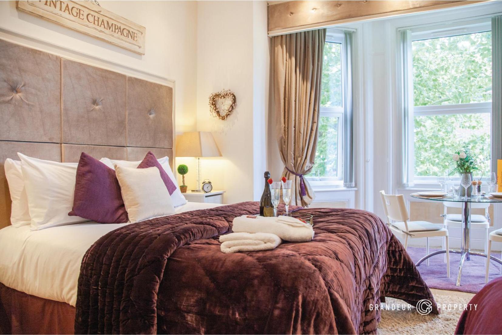 Treetop Suite By Grandeur Property Bournemouth Bagian luar foto
